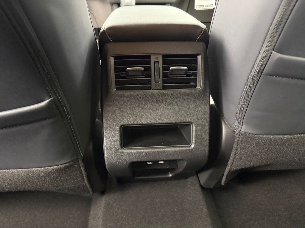 New 2026 Mitsubishi Outlander SE image 29