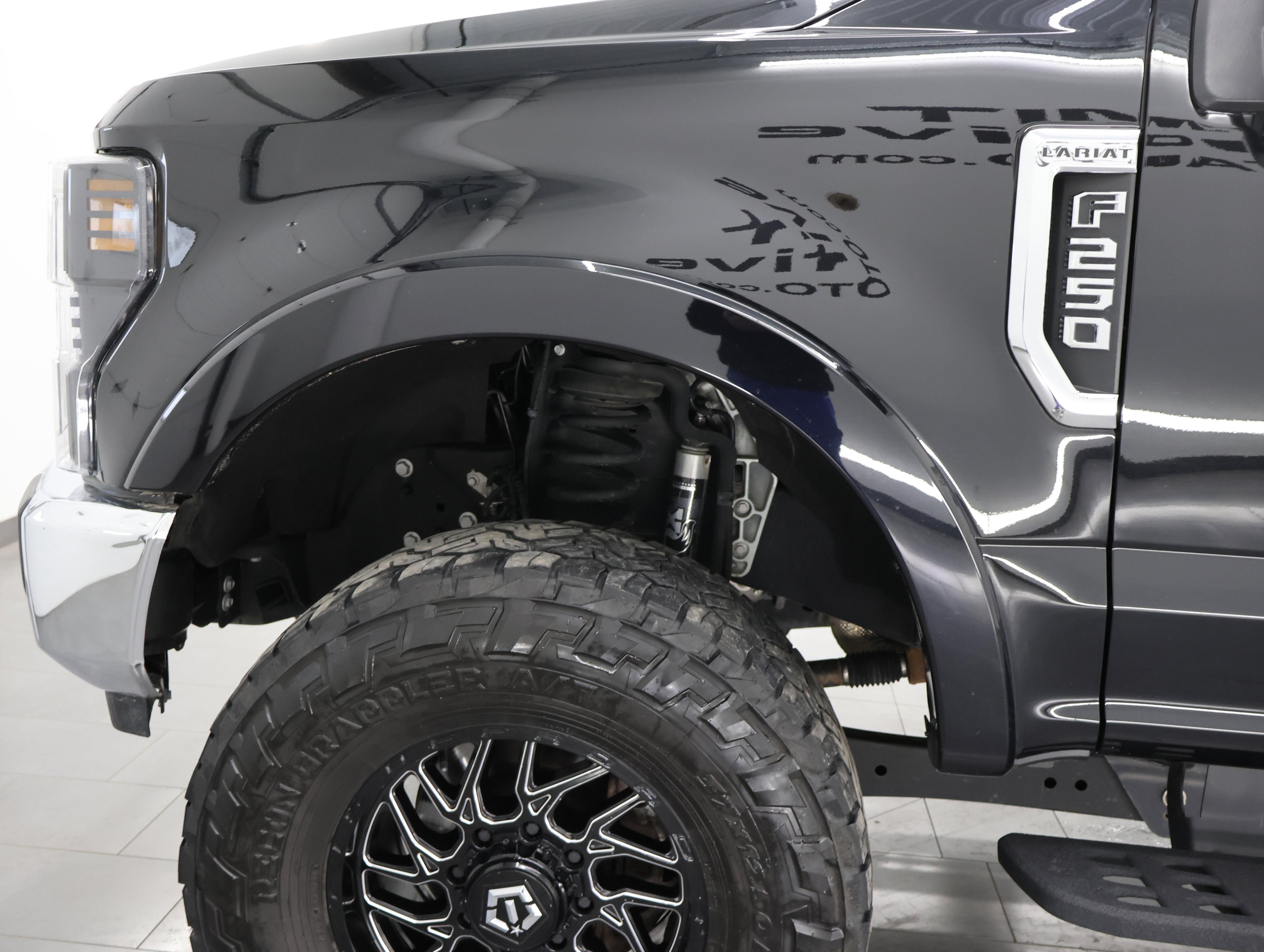 Used 2022 Ford F250 Lariat w/ Tremor Off-Road Package image 40