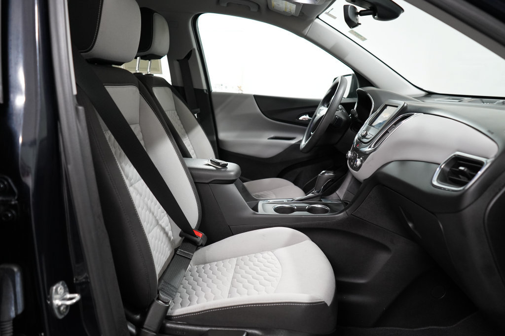 Used 2021 Chevrolet Equinox LS FWD image 20