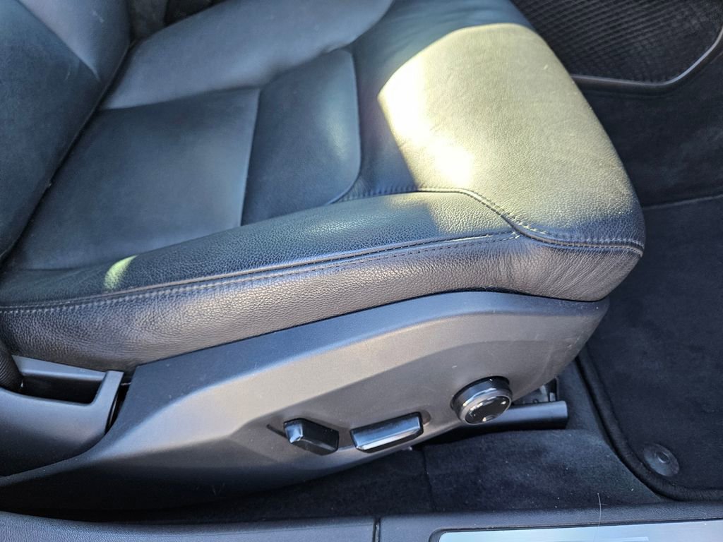 Used 2019 Volvo S90 T5 Momentum image 31