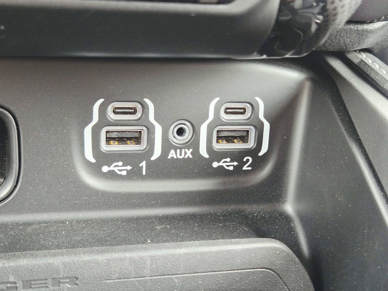 Used 2024 RAM 2500 Limited AWD/4WD image 35