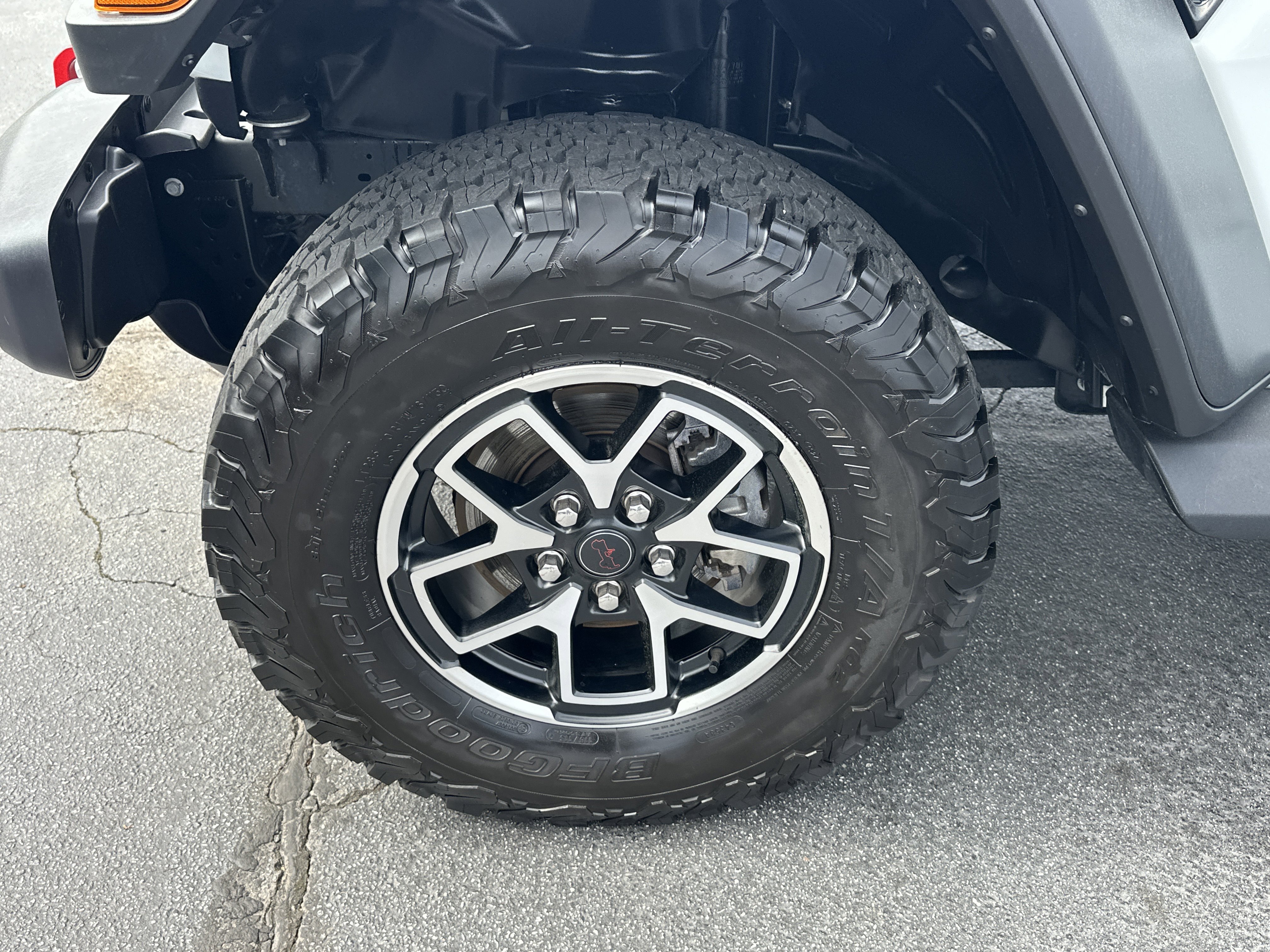 Used 2024 Jeep Wrangler Unlimited Rubicon w/ Technology Group image 13