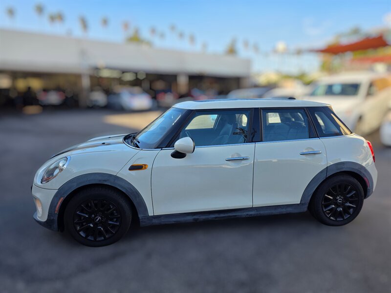 Used 2016 MINI Cooper 4-Door Hardtop FWD image 4