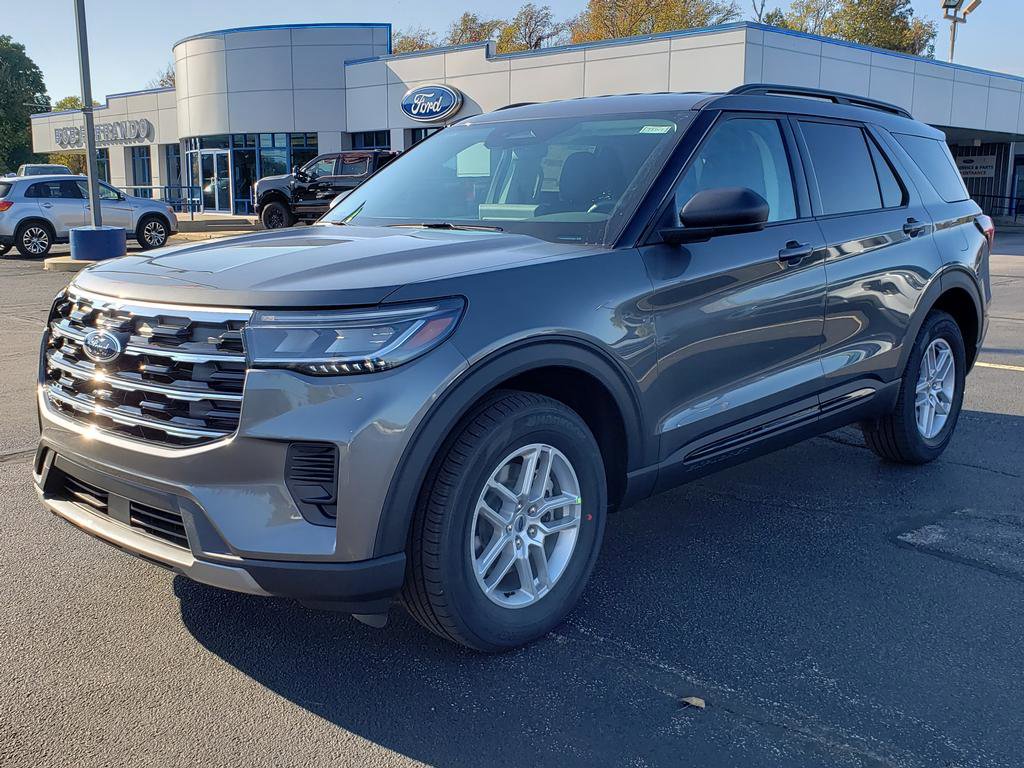 New 2026 Ford Explorer Active image 3