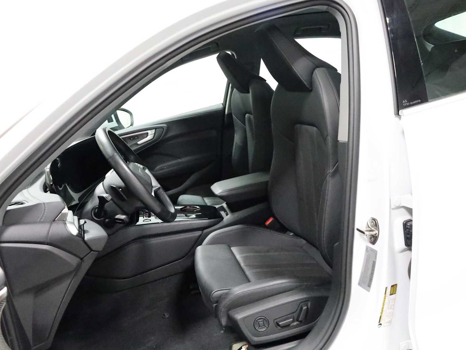 Used 2025 Audi A5 2.0T Premium Plus w/ Premium Plus AWD/4WD image 5