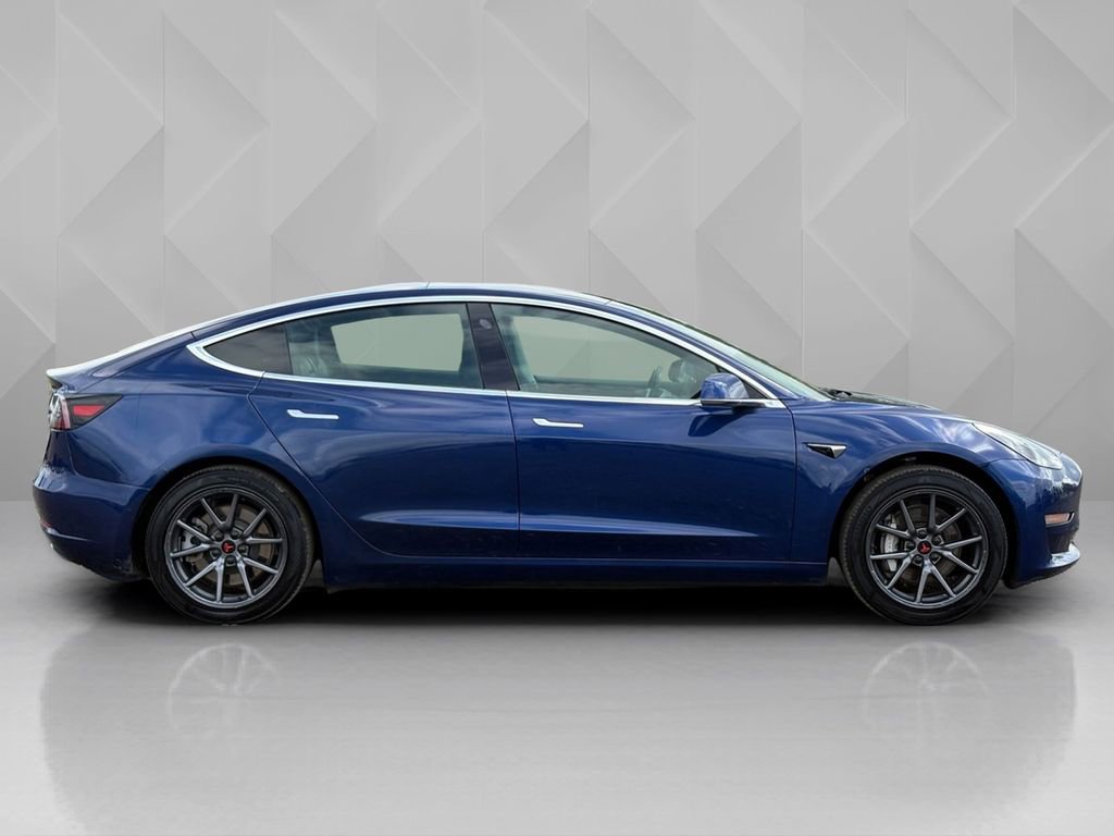 Used 2019 Tesla Model 3 Standard Range Plus image 5