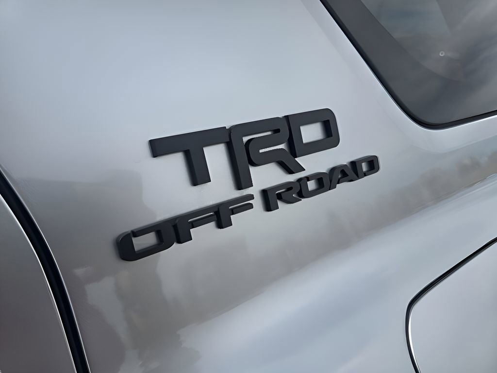 Used 2025 Toyota 4Runner TRD Off-Road image 11