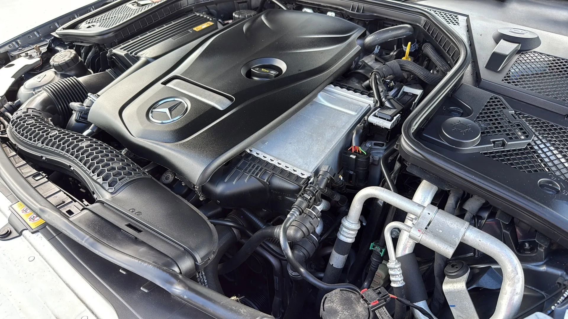 Used 2015 Mercedes-Benz C 300 Sedan image 20