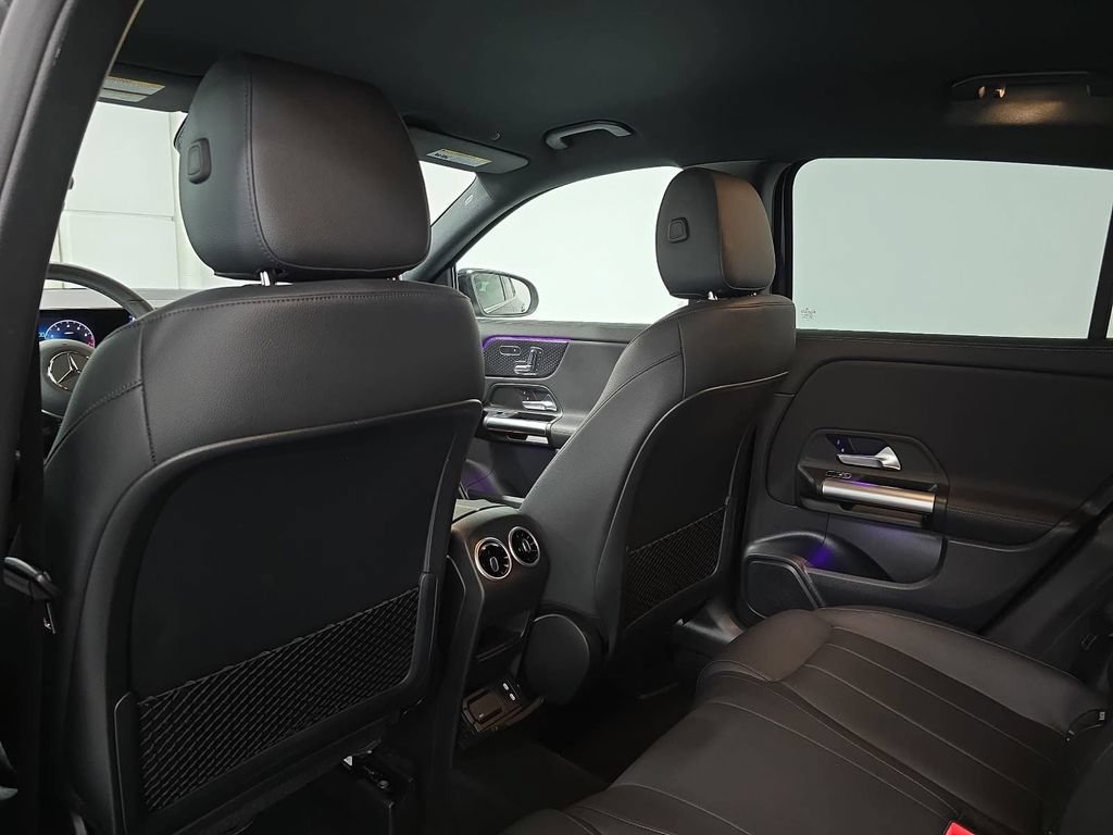 Used 2025 Mercedes-Benz GLA 250 4MATIC image 25