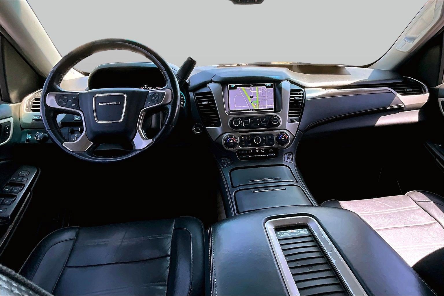 Used 2018 GMC Yukon XL Denali w/ Open Road Package RWD image 14