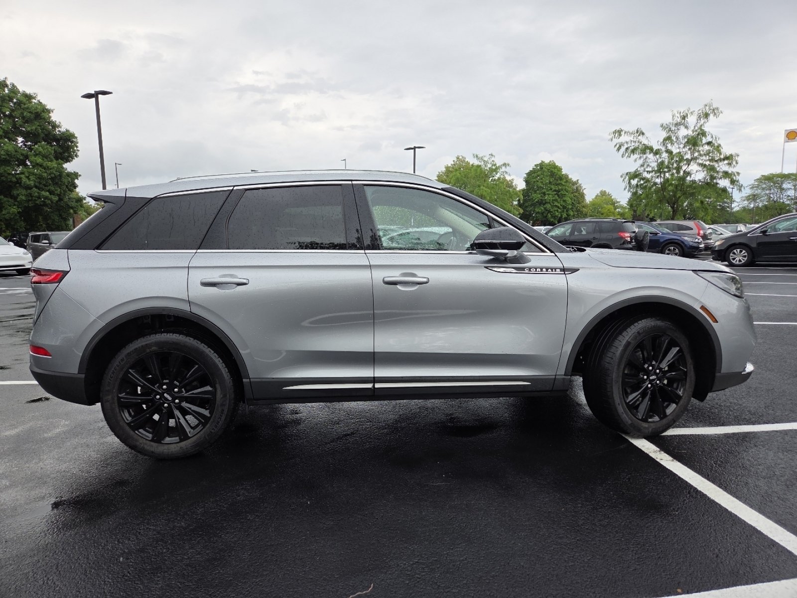 Used 2022 Lincoln Corsair Reserve w/ Elements Package FWD image 23