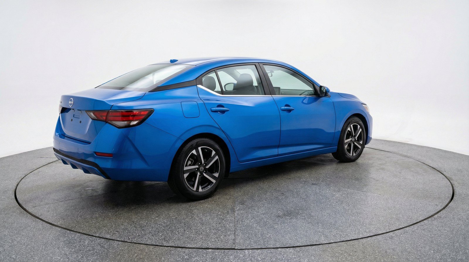 Used 2025 Nissan Sentra SV FWD image 9