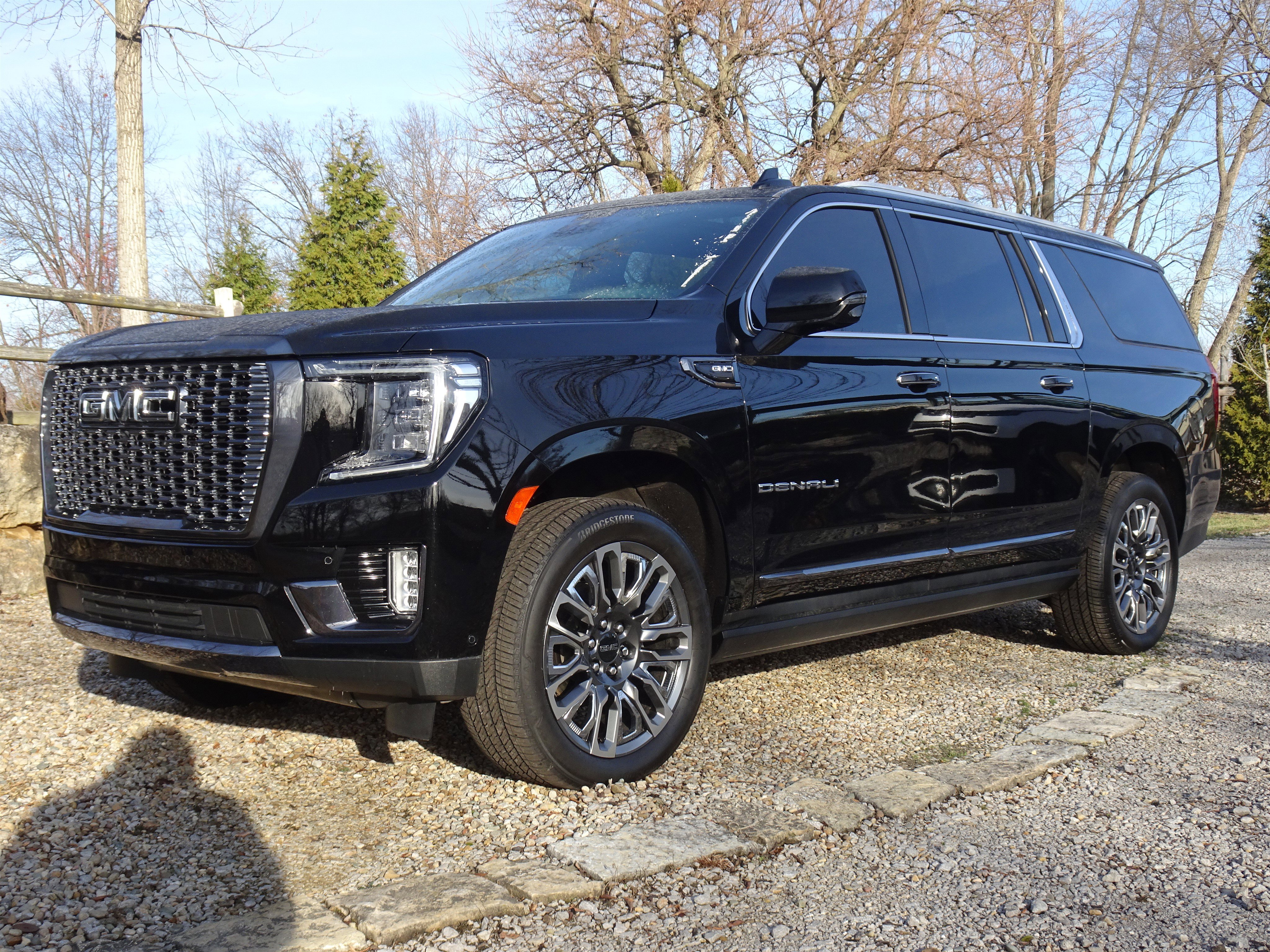 Used 2023 GMC Yukon XL Denali Ultimate image 6