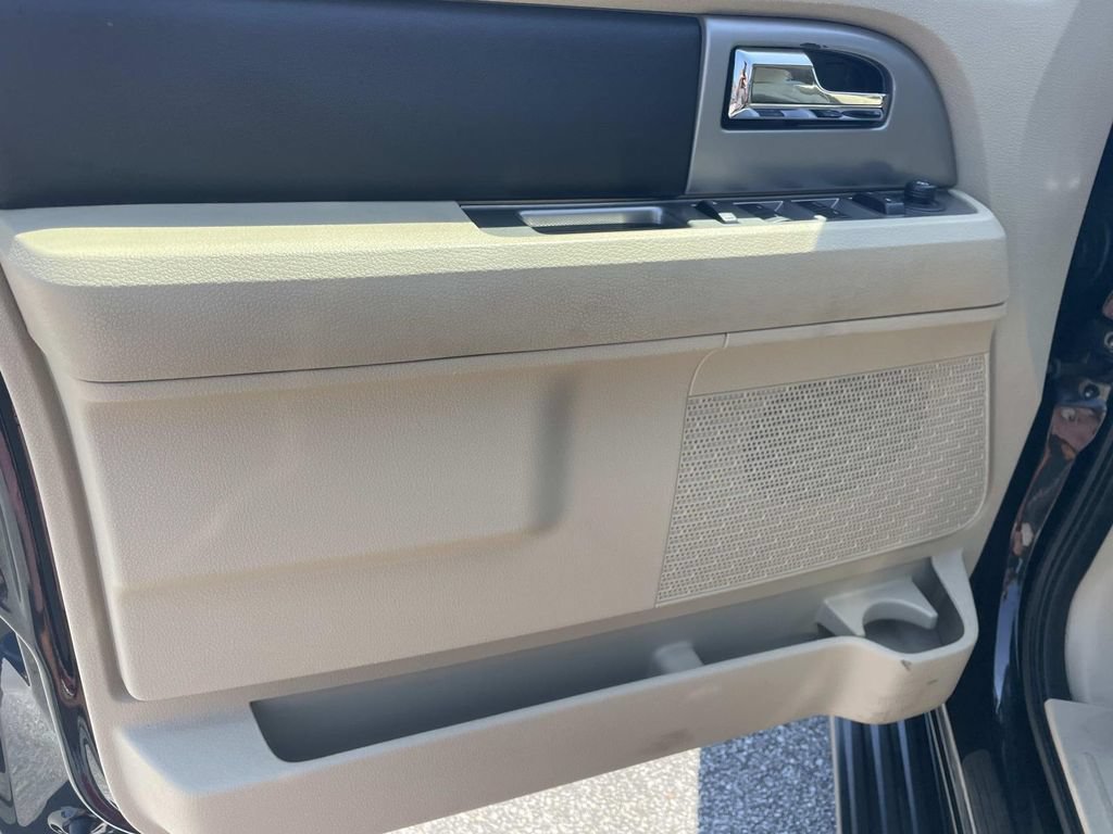 Used 2015 Ford Expedition XLT RWD image 15