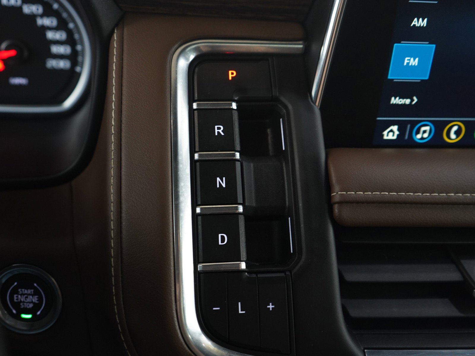 Used 2021 Chevrolet Suburban High Country w/ Premium Package AWD/4WD image 29