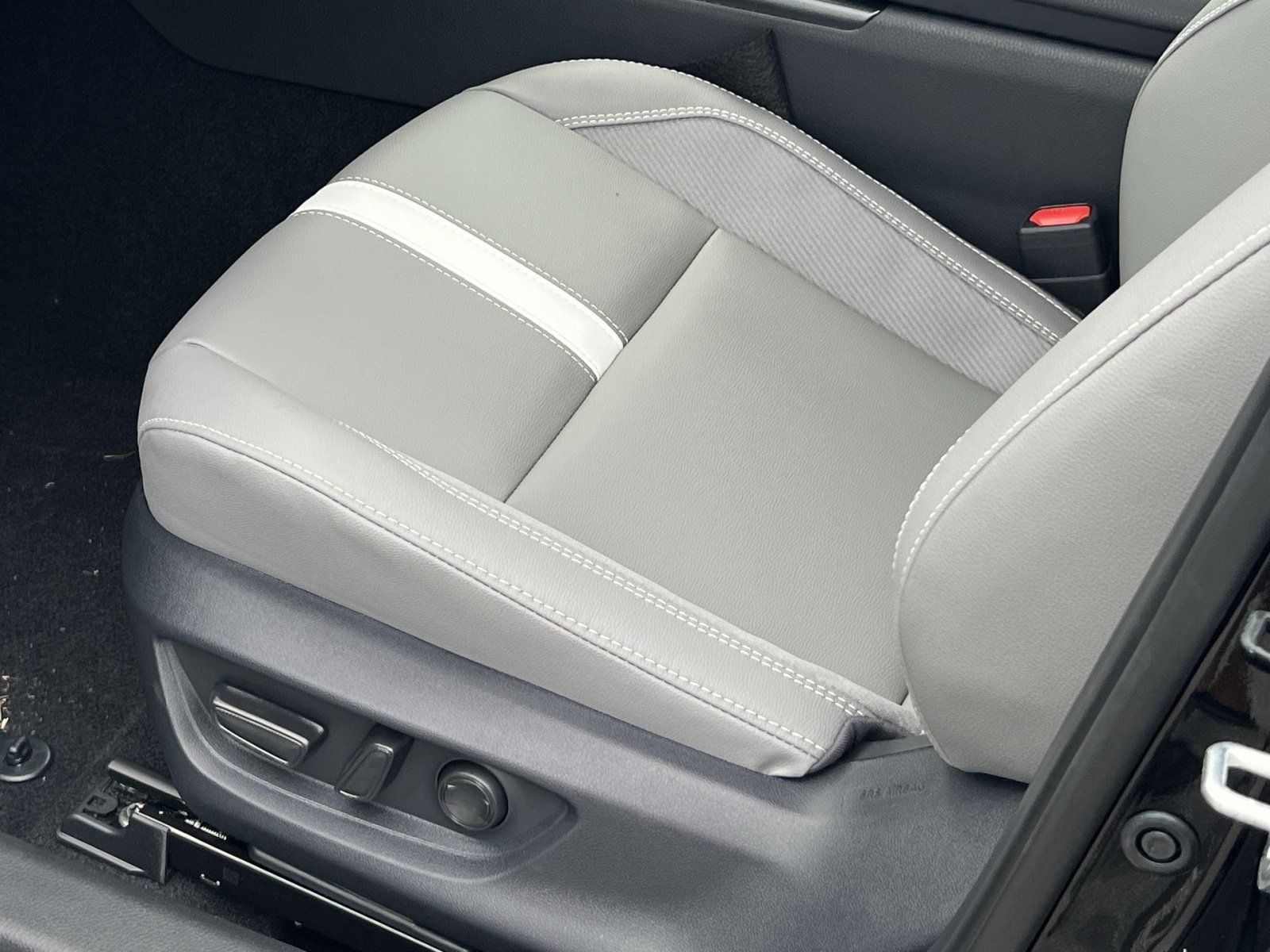 New 2026 Toyota Camry SE w/ Convenience Package FWD image 8
