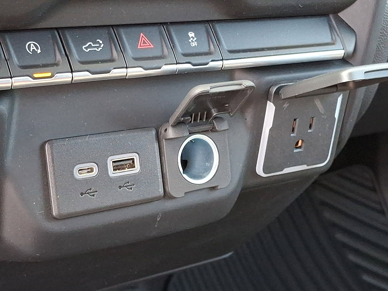 Certified 2022 Chevrolet Silverado 1500 Custom AWD/4WD image 22