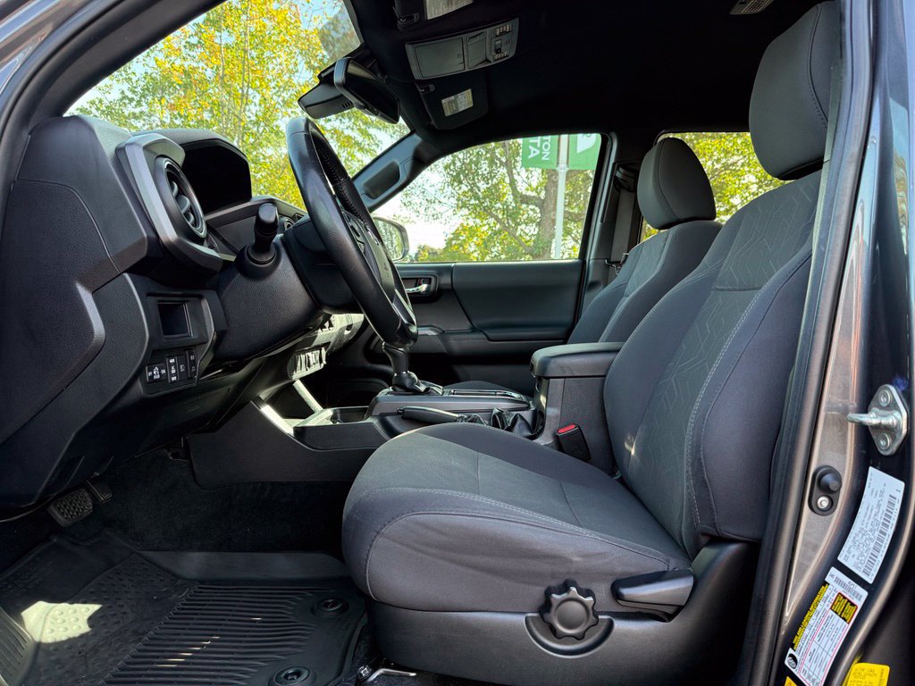 Used 2019 Toyota Tacoma TRD Sport AWD/4WD image 12