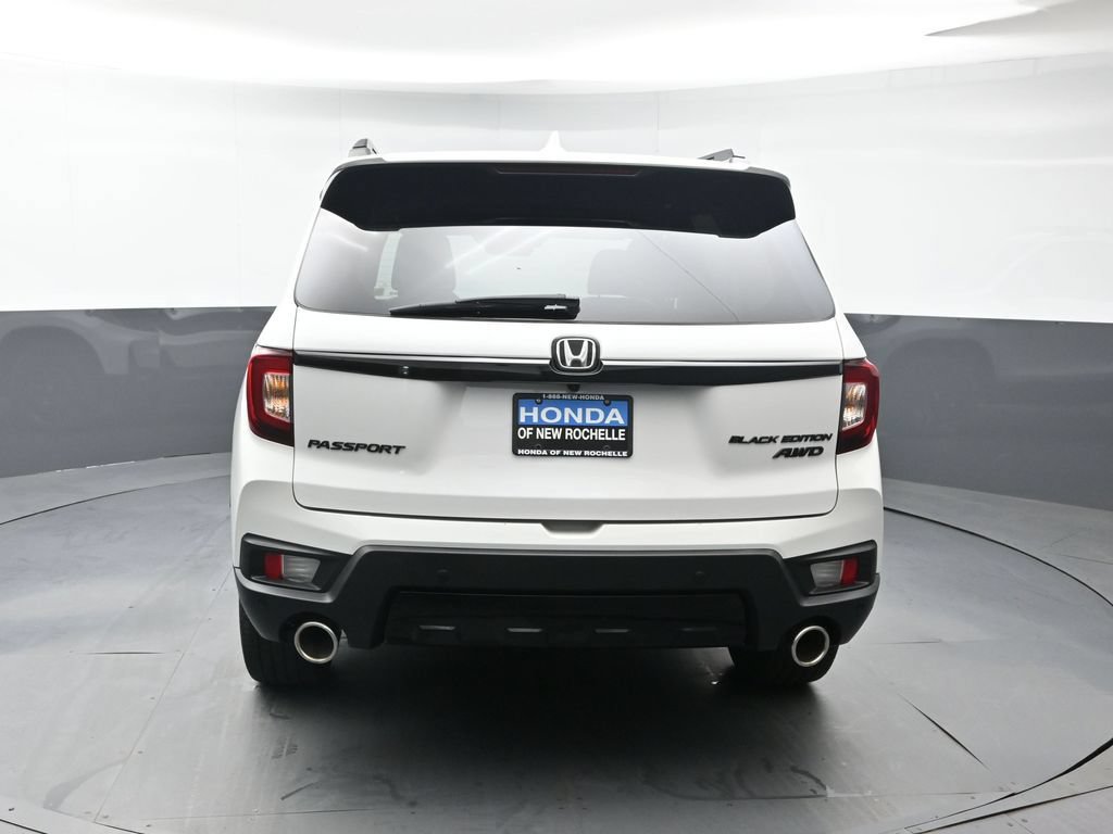 Certified 2024 Honda Passport Black Edition image 5