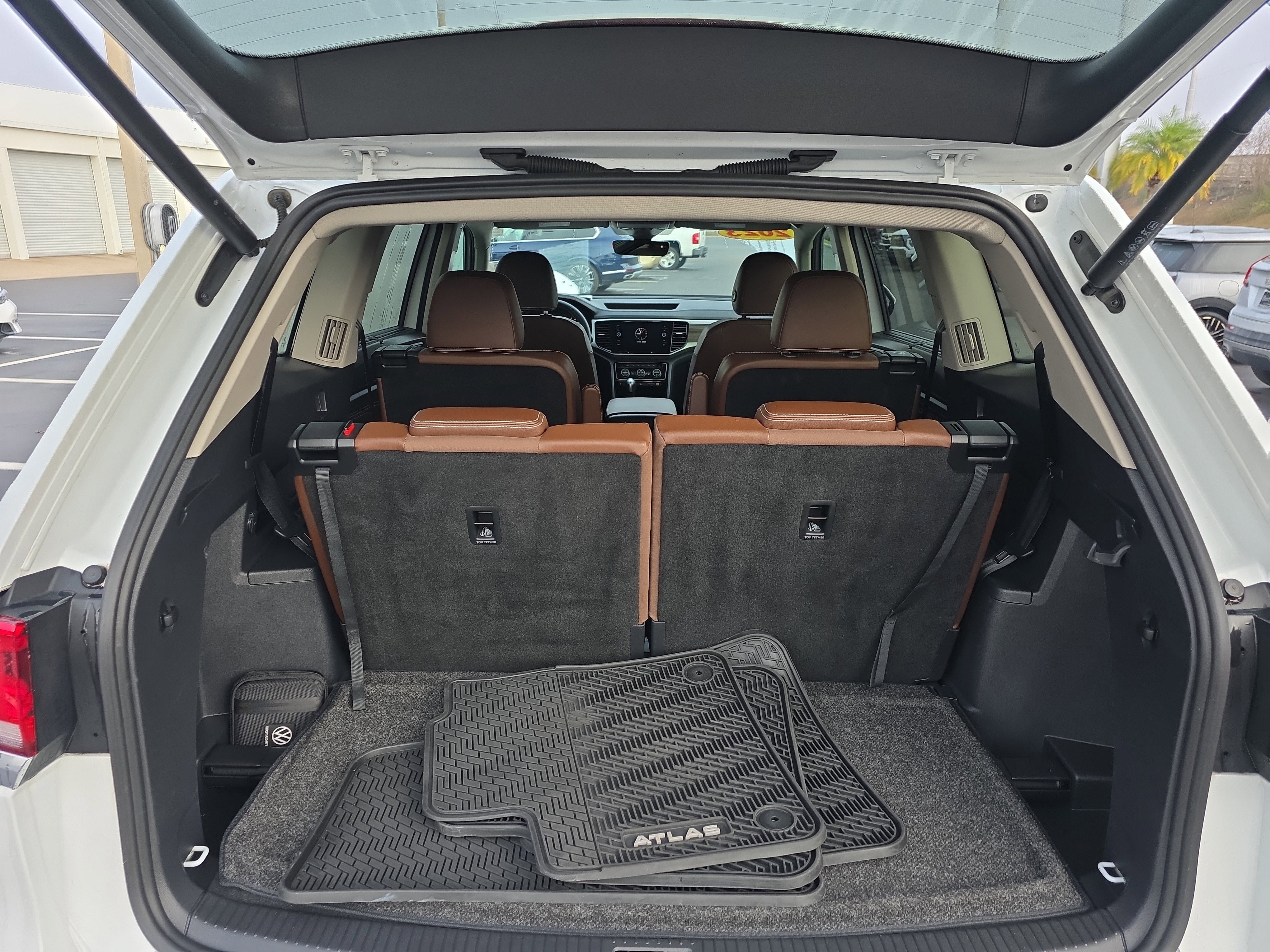 Used 2023 Volkswagen Atlas SEL image 8
