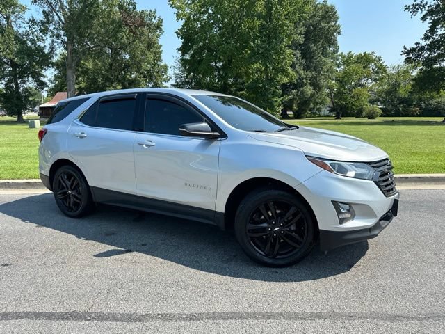 Used 2020 Chevrolet Equinox LT w/ Sport Edition AWD/4WD image 2