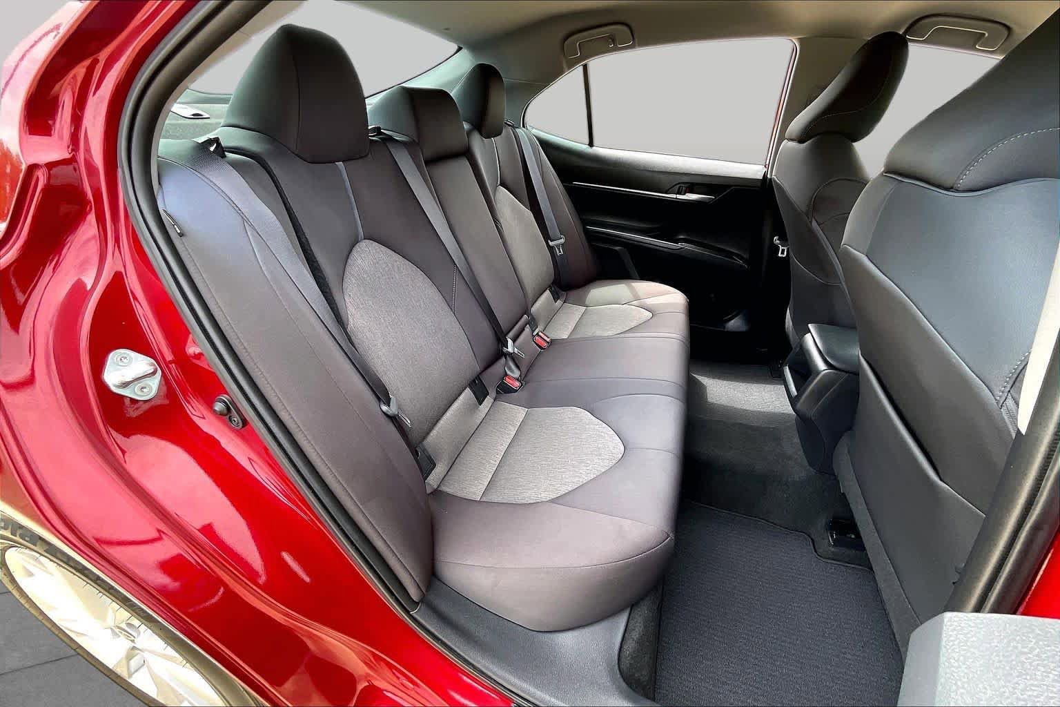 Used 2021 Toyota Camry LE w/ Convenience Package FWD image 20