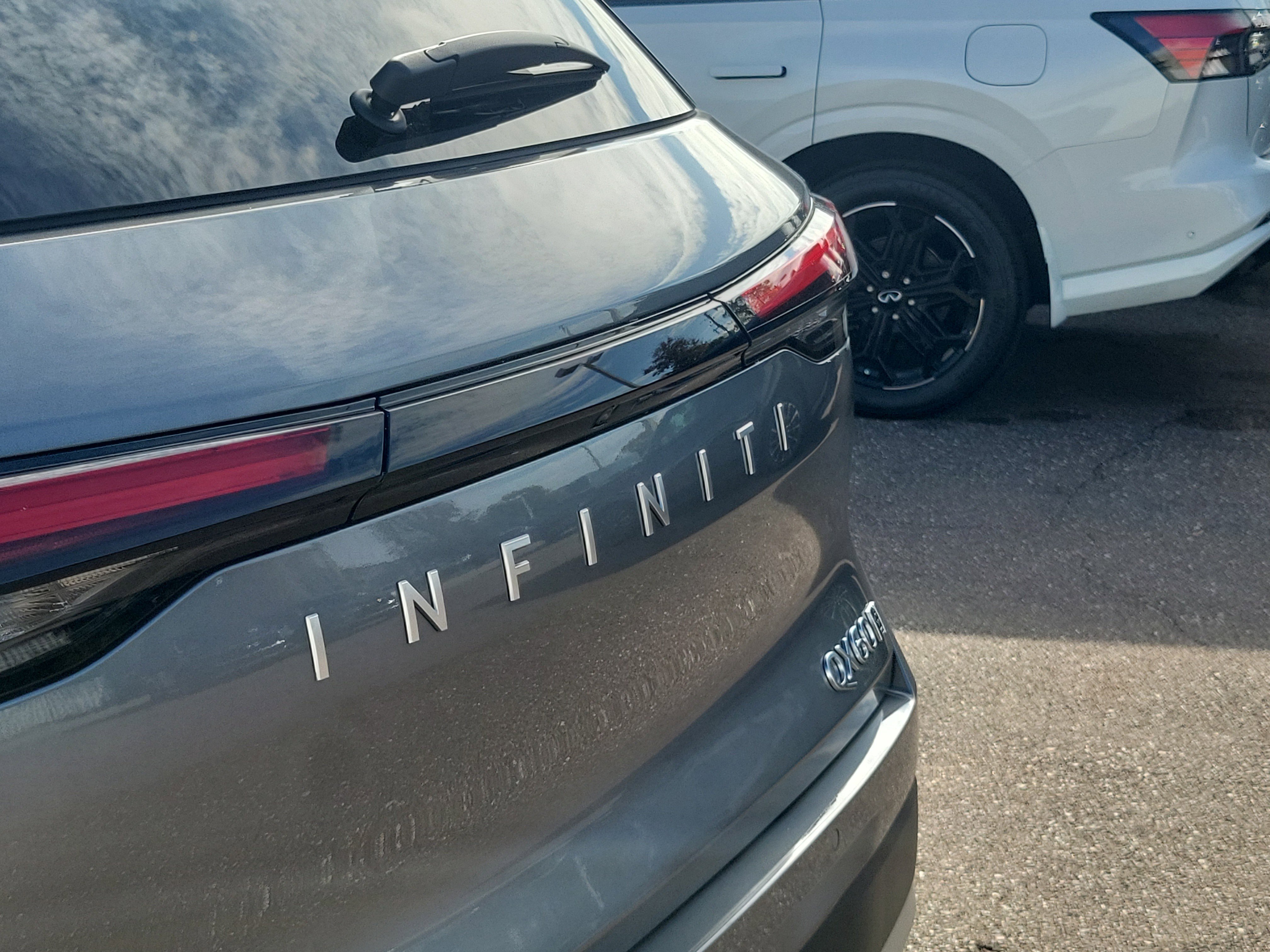 New 2026 INFINITI QX60 Luxe w/ Cargo Package image 6