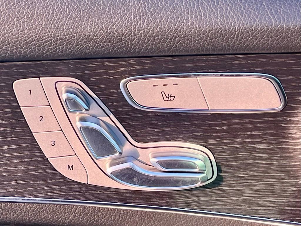 Certified 2022 Mercedes-Benz GLC 300 4MATIC image 29