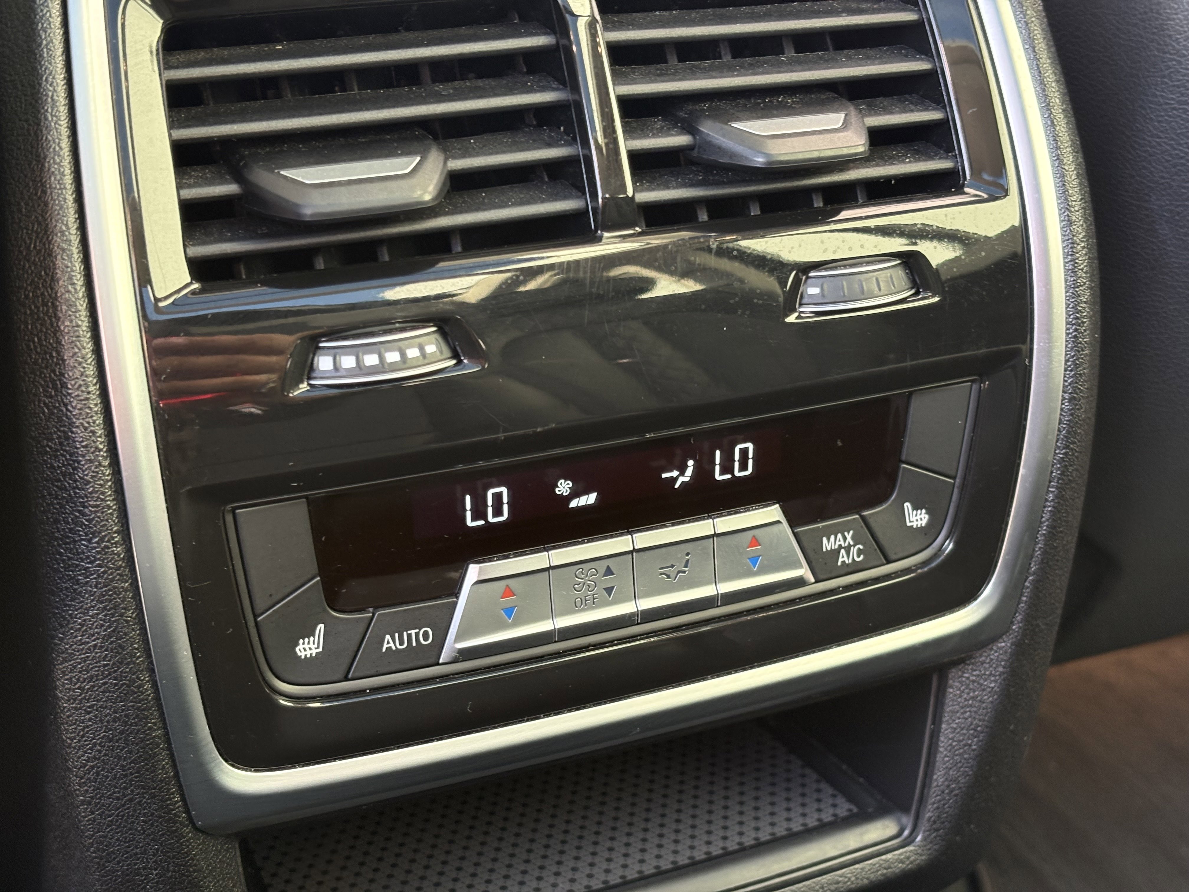 Used 2025 BMW X7 xDrive40i image 15