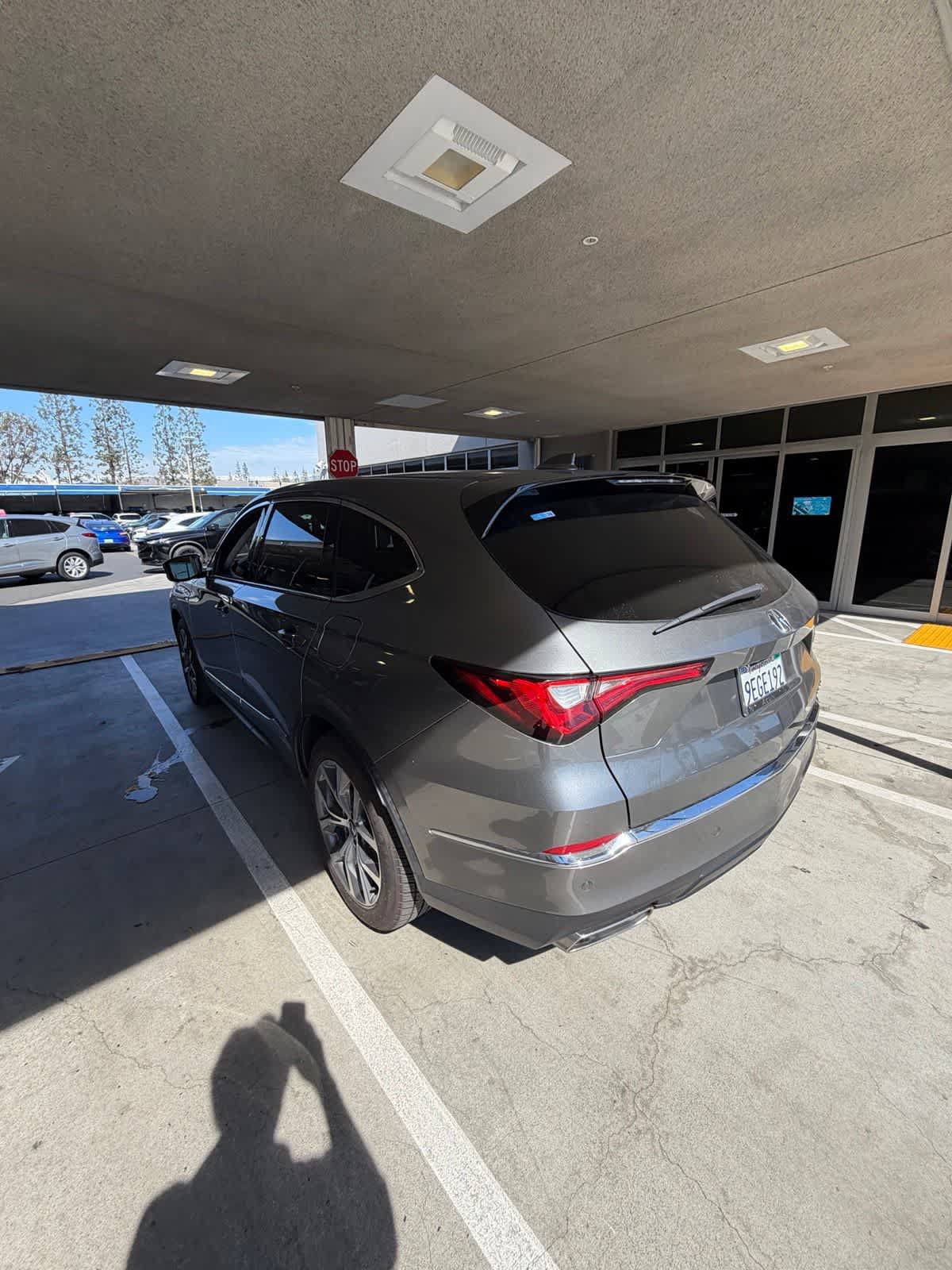 Used 2023 Acura MDX w/ Technology Package AWD/4WD image 7
