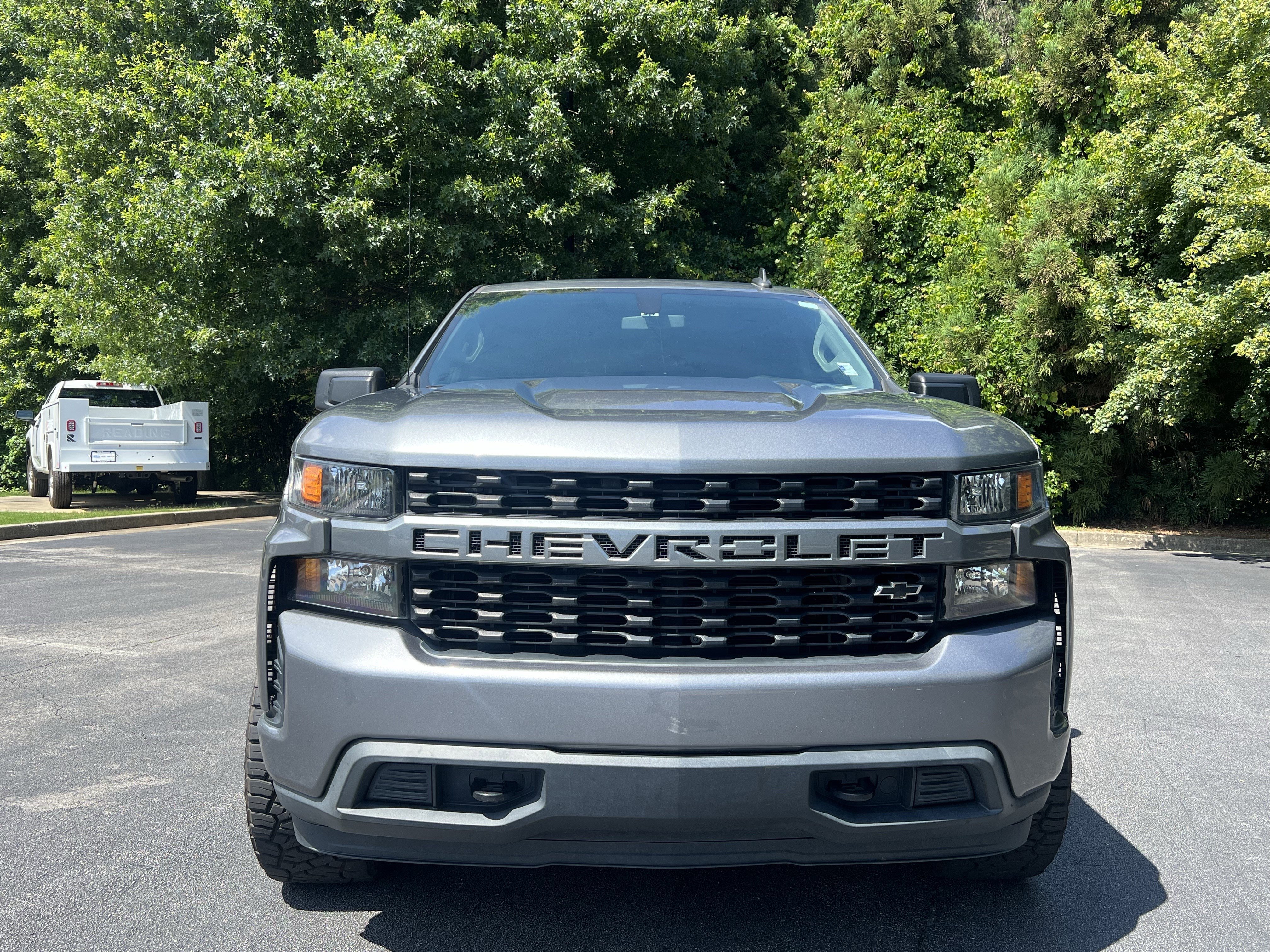 Used 2020 Chevrolet Silverado 1500 Custom w/ Custom Value Package AWD/4WD image 3