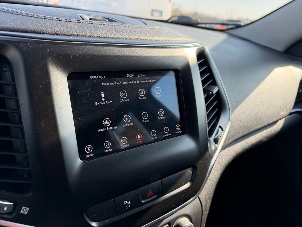 Used 2020 Jeep Cherokee Latitude Plus FWD image 9