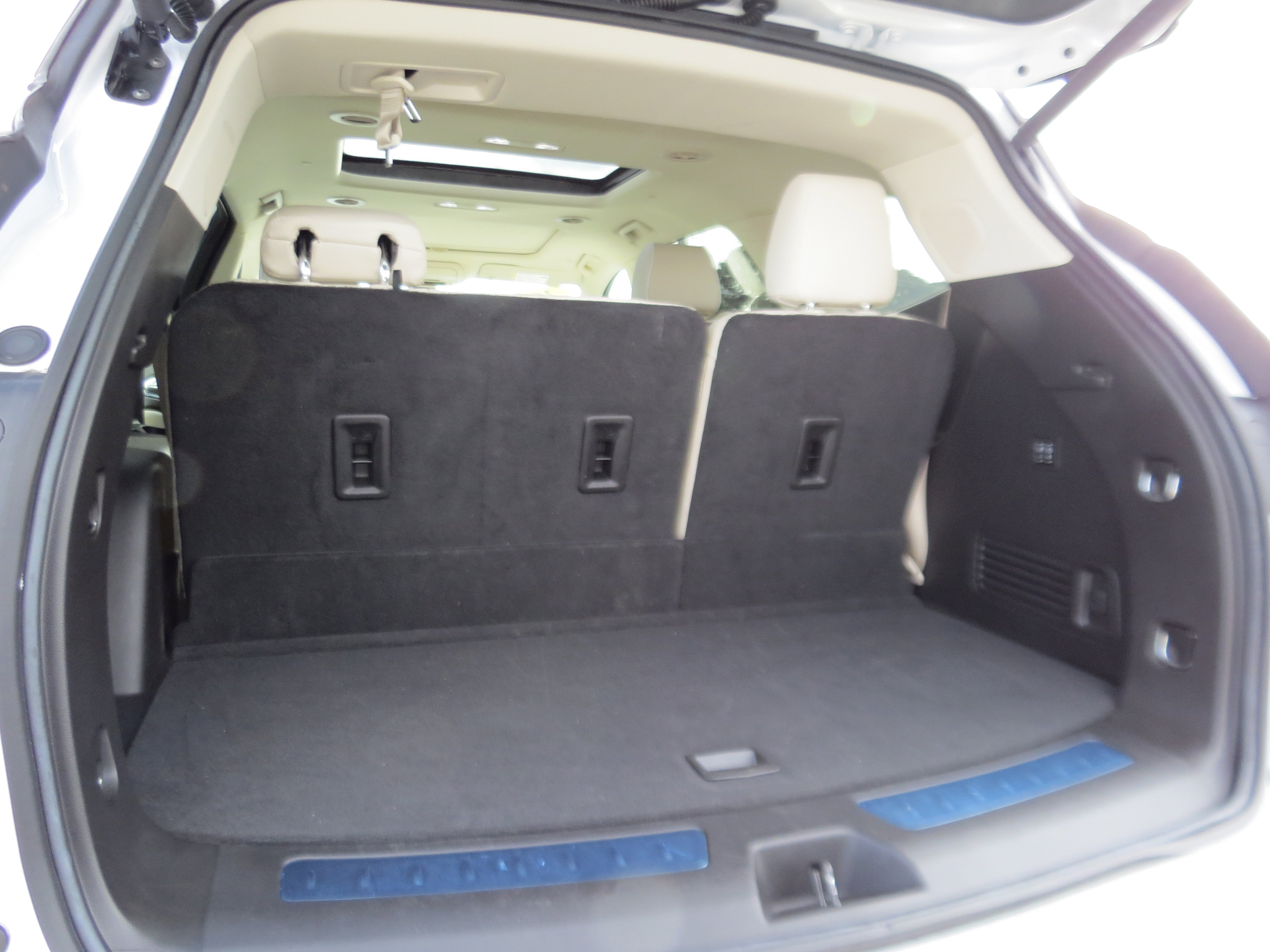 Used 2024 Buick Enclave Avenir w/ Trailering Package, 5000 lbs. image 12