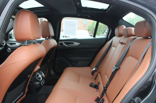 Used 2024 Alfa Romeo Giulia Ti AWD/4WD image 30