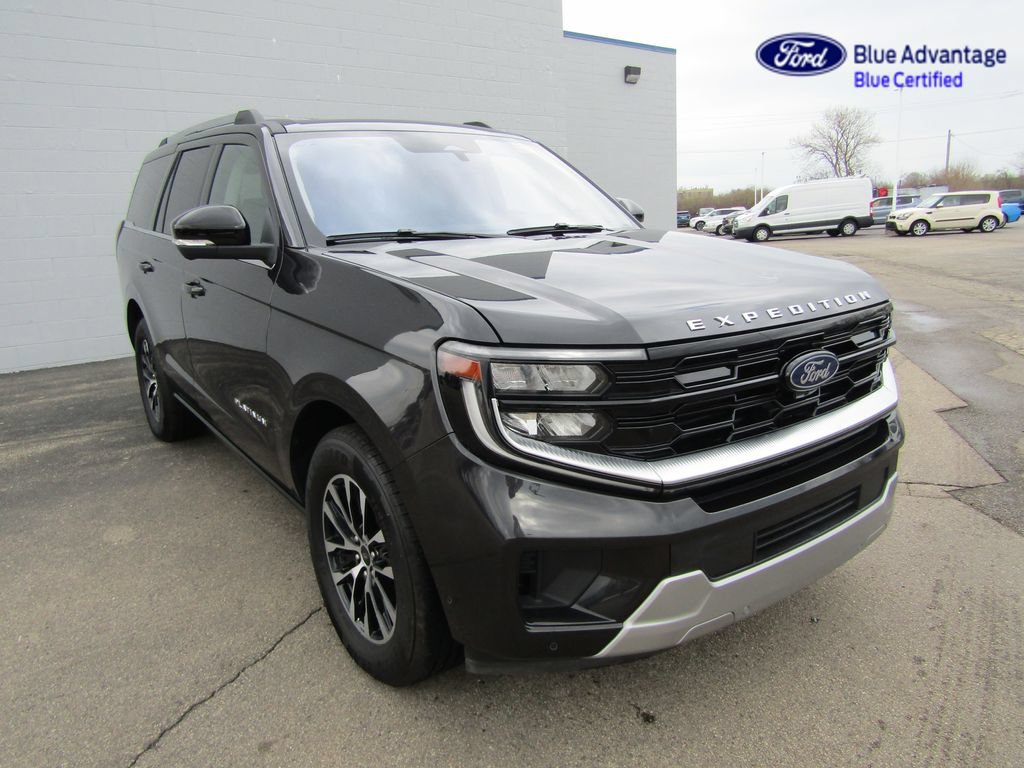 Certified 2025 Ford Expedition Platinum AWD/4WD image 11