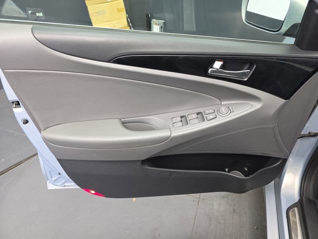 Used 2013 Hyundai Sonata Limited image 16