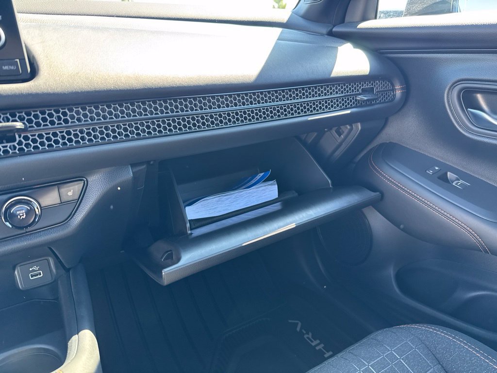 Certified 2025 Honda HR-V Sport image 24