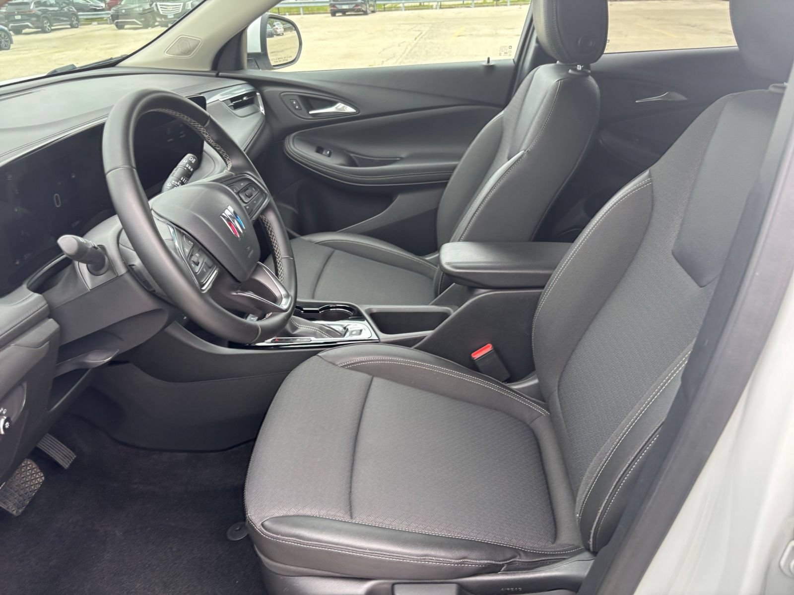 Used 2025 Buick Encore GX Preferred AWD/4WD image 25