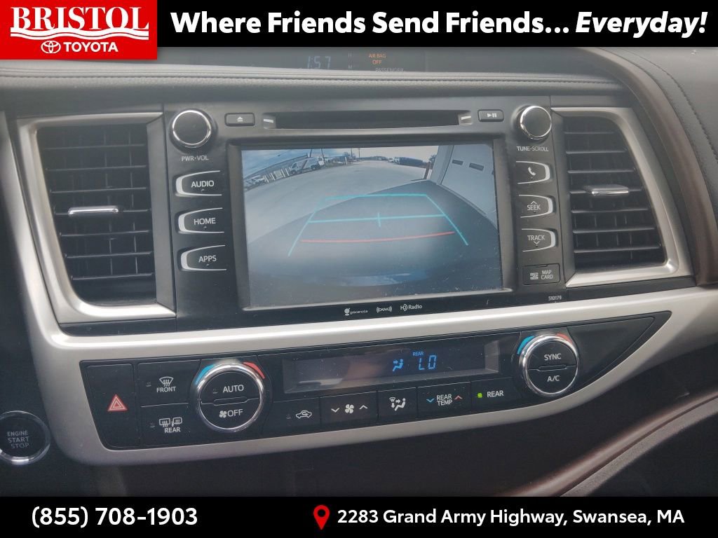 Used 2018 Toyota Highlander XLE AWD/4WD image 24