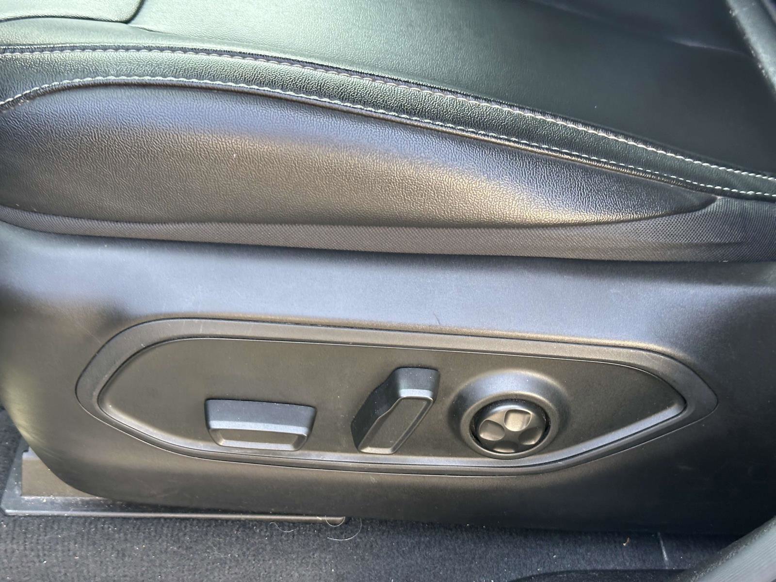 Used 2024 Jeep Grand Cherokee Limited 4xe image 11