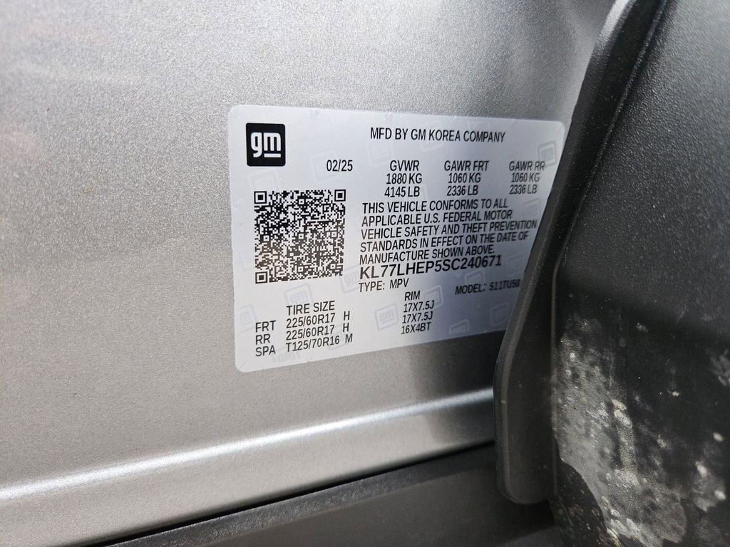 Used 2025 Chevrolet Trax LT w/ LT Convenience Package FWD image 30