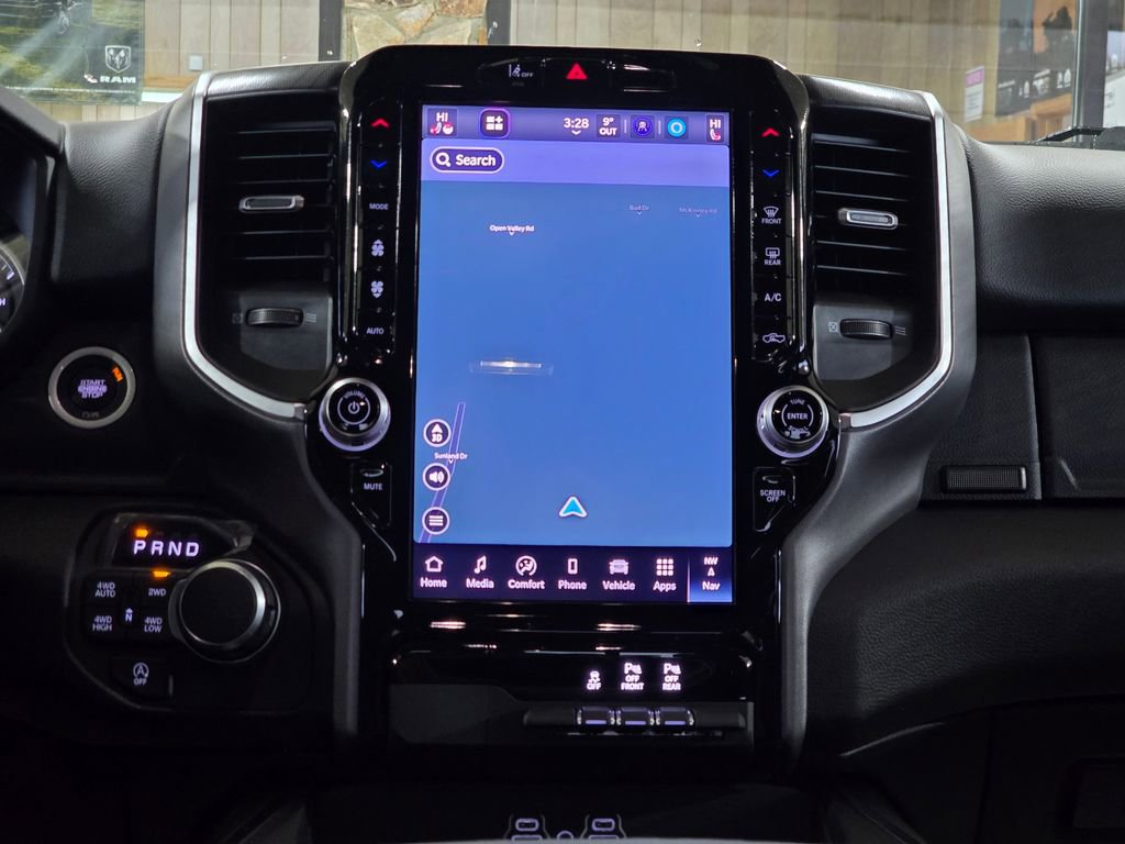 New 2026 RAM 1500 4x4 Crew Cab image 28