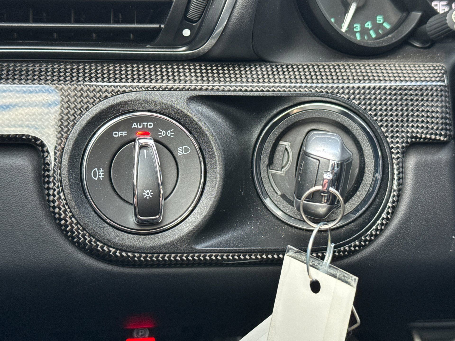 Used 2016 Porsche 911 R image 21