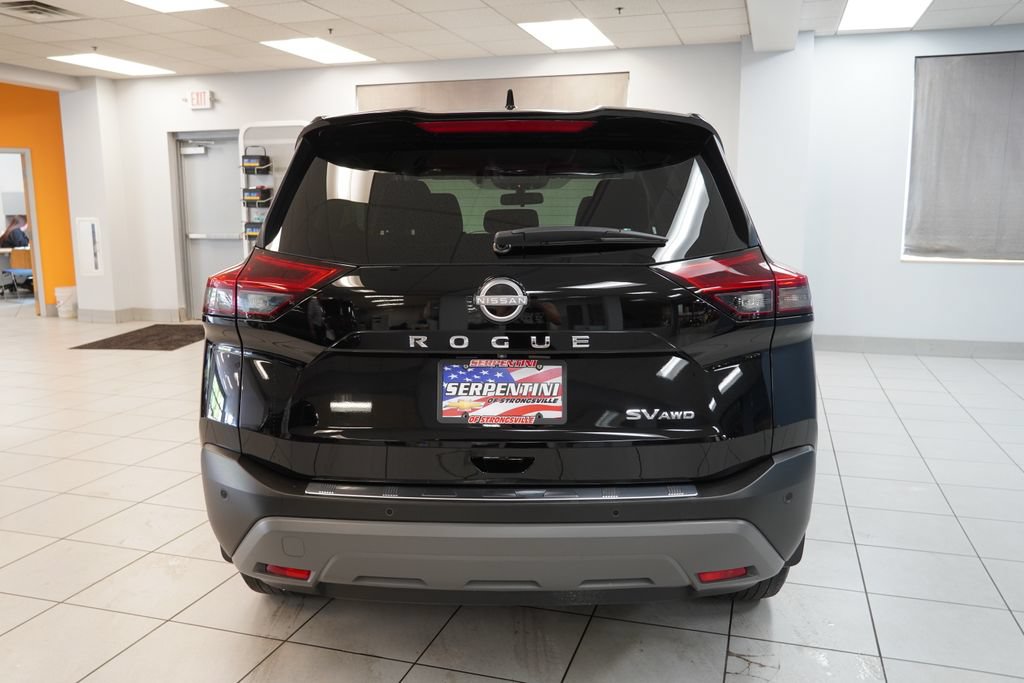 Used 2023 Nissan Rogue SV AWD/4WD image 8