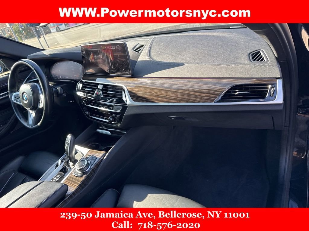 Used 2022 BMW M550i xDrive M550i xDrive w/ Executive Package image 15