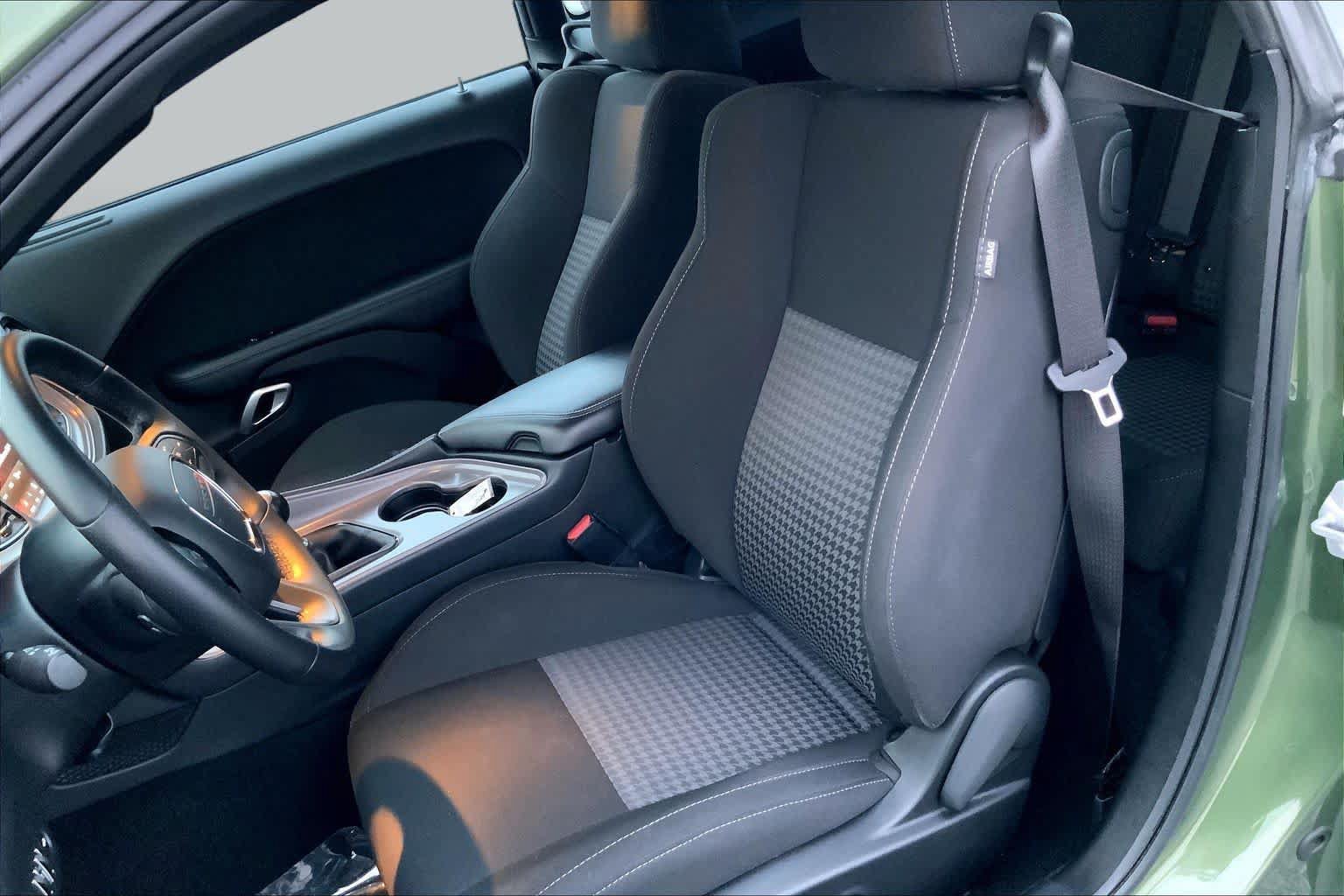 Used 2023 Dodge Challenger R/T RWD image 7