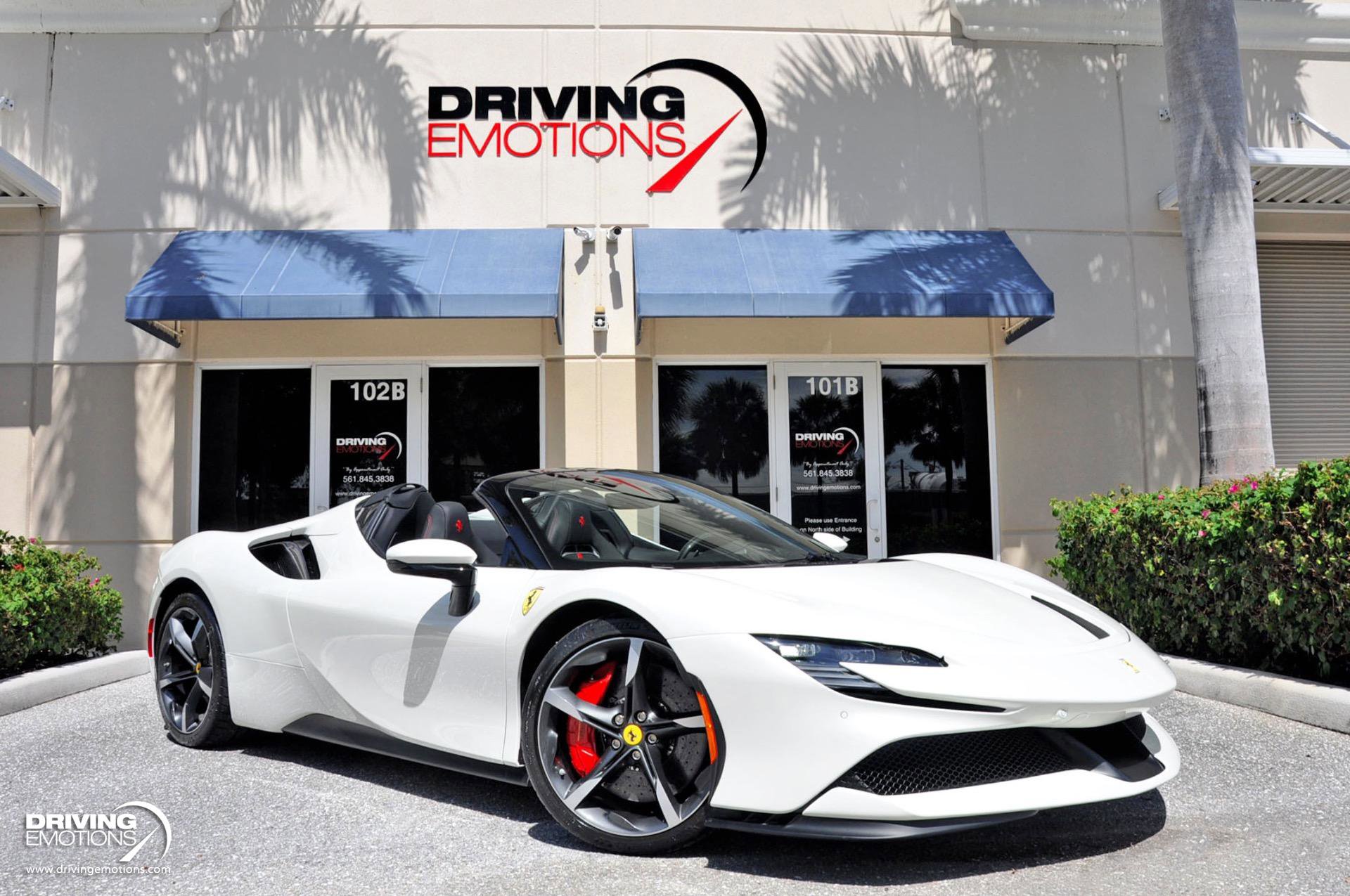 Used 2024 Ferrari SF90 Spider image 1