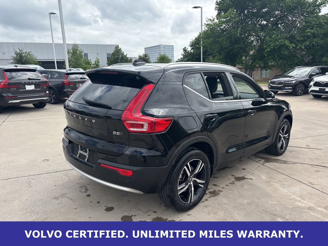 Certified 2025 Volvo XC40 B5 Core AWD/4WD image 5