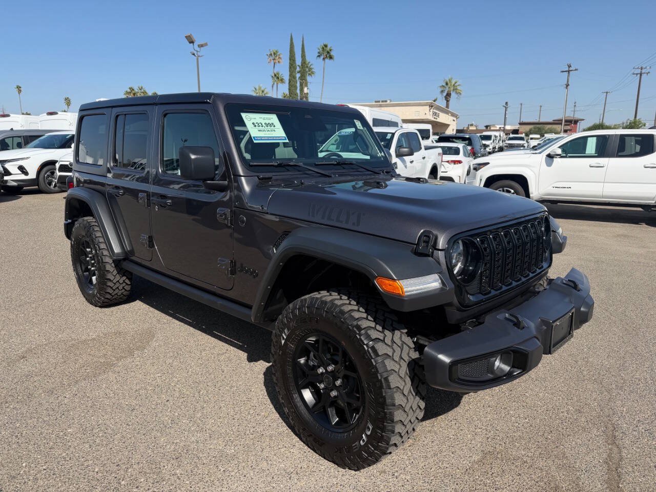 Used 2025 Jeep Wrangler Unlimited Sport AWD/4WD image 2