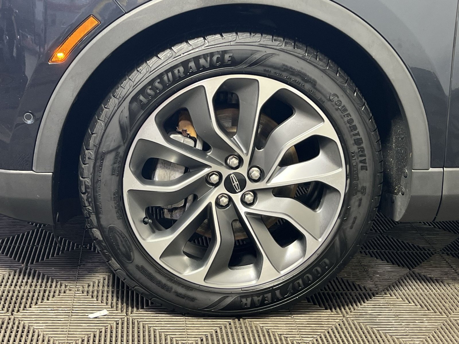 Used 2022 Lincoln Nautilus Reserve AWD/4WD image 12